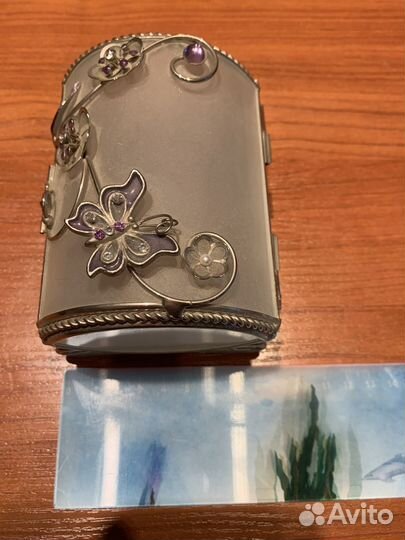 Стеклянная шкатулка