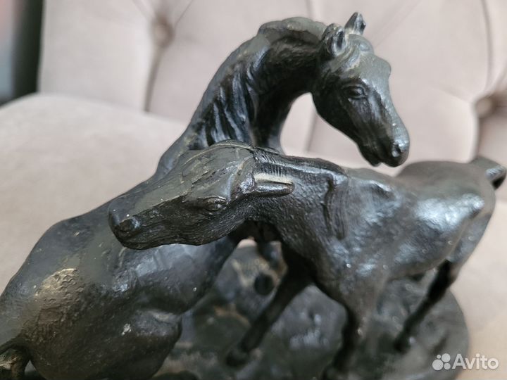 Статуэтка Лошади на воле пара Чугун Касли СССР
