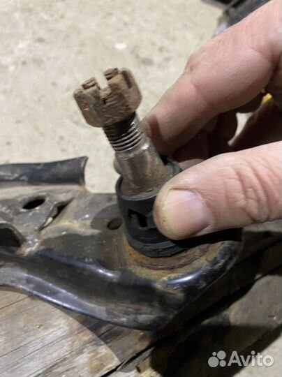 Рычаг Nissan almera n15