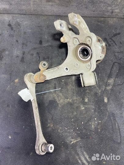 Кулак поворотный задний левый Audi A8 2 (D3, 4E) 2