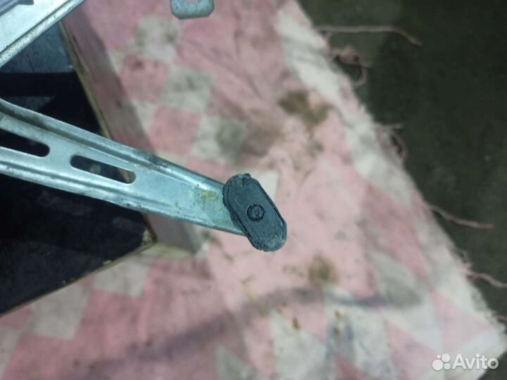 Стеклоподъёмник пер правый Астра Н