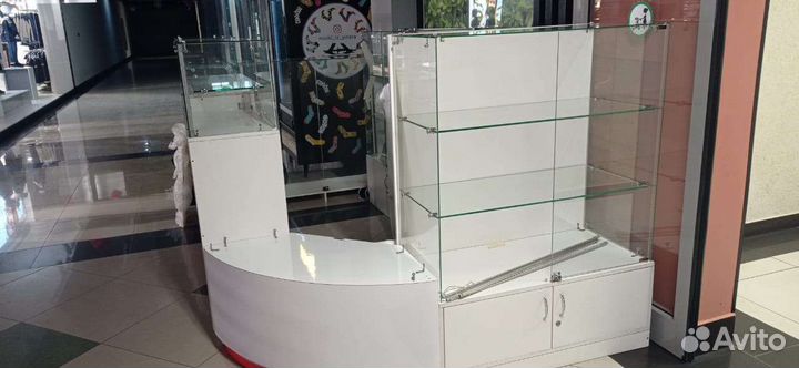 Торговые витрины стеклянные бу