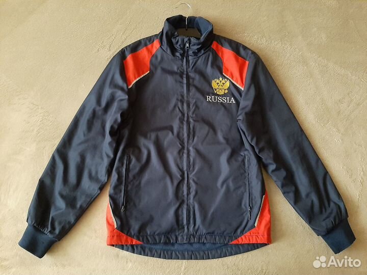 Куртка спорт. лыжная на мальчика + шапки лыжные