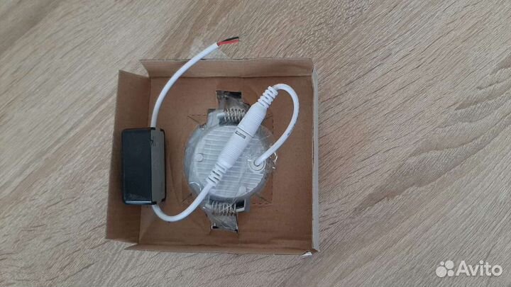 Светильник встраиваемый