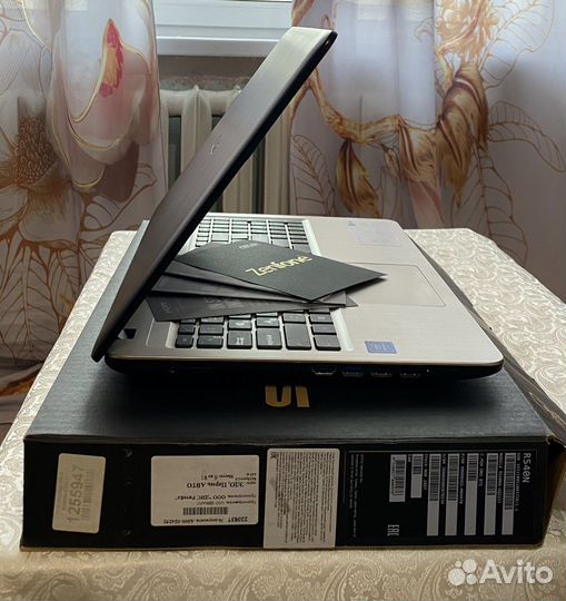Asus VivoBook