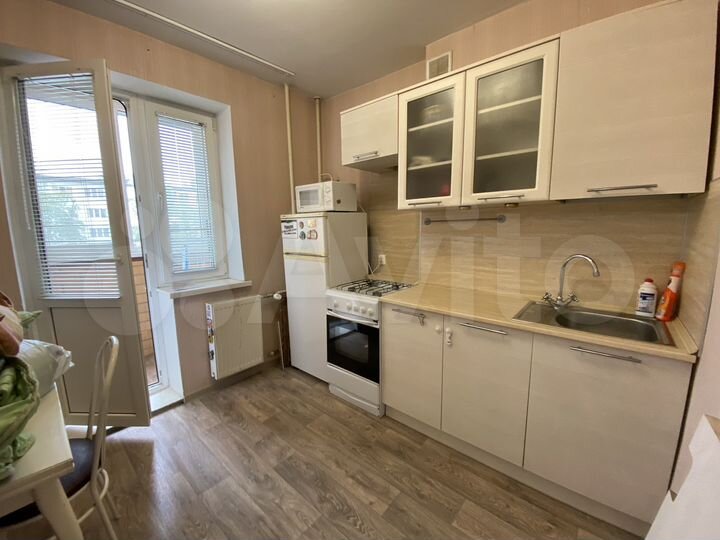 1-к. квартира, 42 м², 3/9 эт.