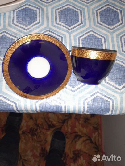 5 чашек шесть тарелочек