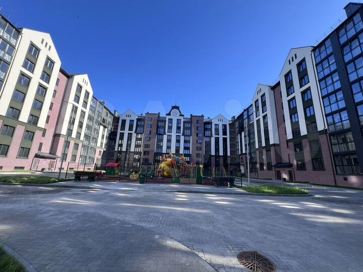 2-к. квартира, 74,3 м², 1/8 эт.