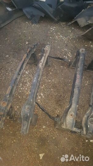 Брус бампера бмв Х5 Х6 Е70 Е71