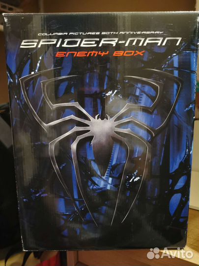 Spiderman statue, Venom statue, Green goblin