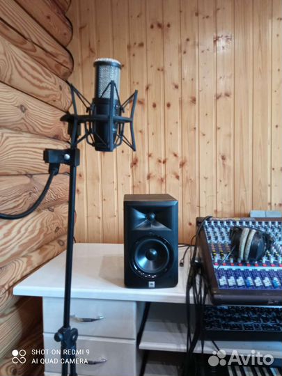 Студийный микрофон akg perception 420