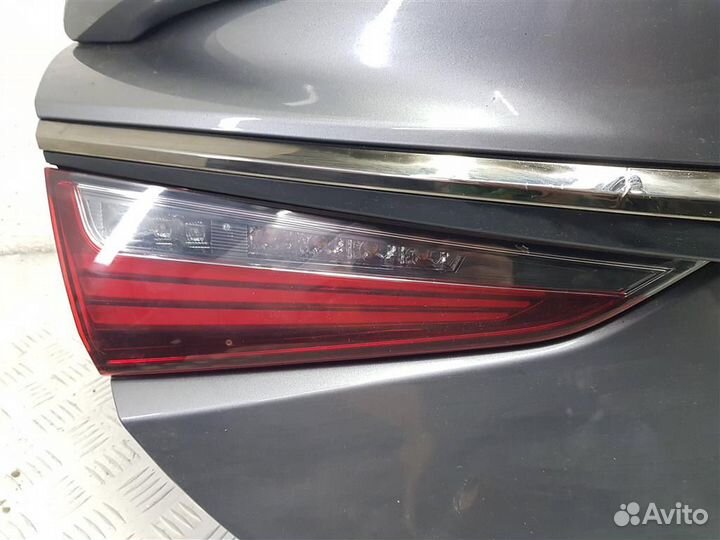 Крышка багажника Lexus ES 7