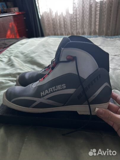 Лыжные ботинки