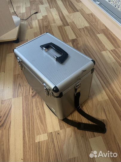 Ящик для инструмента парикмахера