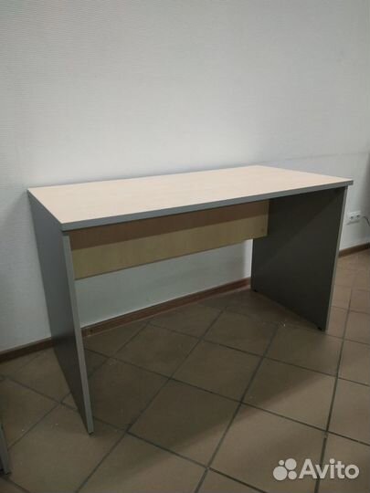 Стол письменный для дома и офиса