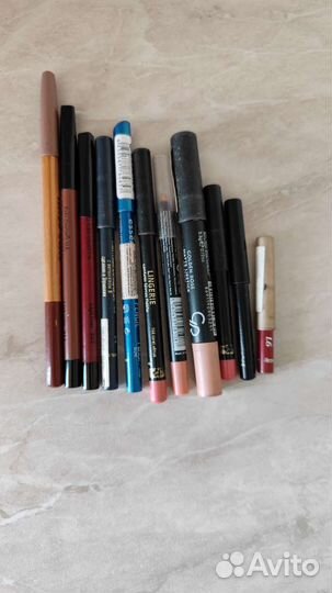 Карандаши для глаз и губ