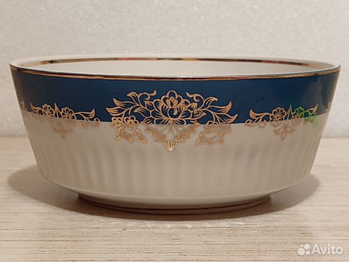 Салатник. Тарелка глубокая. Диаметр - 18 см