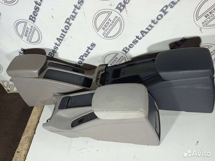 Подлокотник на Volvo Volvo s40 v40 Vs,SW 1996-2004