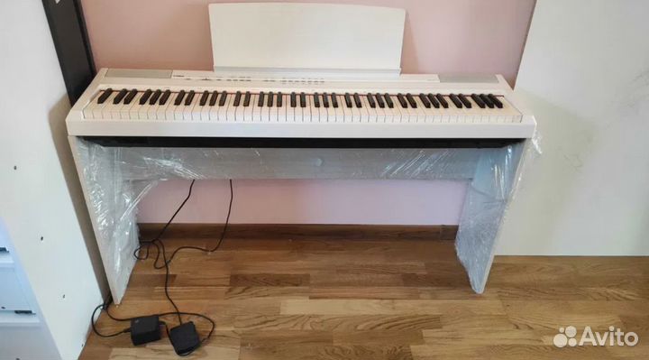 Электронное пианино Yamaha P-105 WN