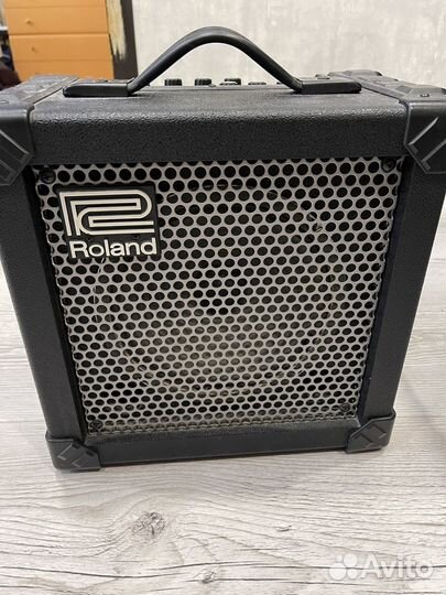 Комбоусилитель roland cube 15
