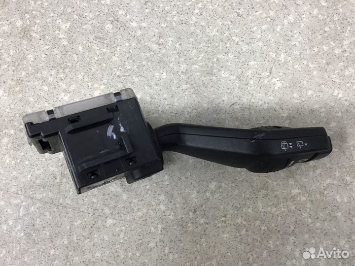 Переключатель стеклоочистителей Ford Focus II 2008