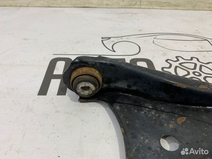 Рычаг подвески передний правый Renault Symbol 2