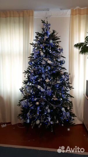 Ёлка новогодняя литая 2,1 м новая