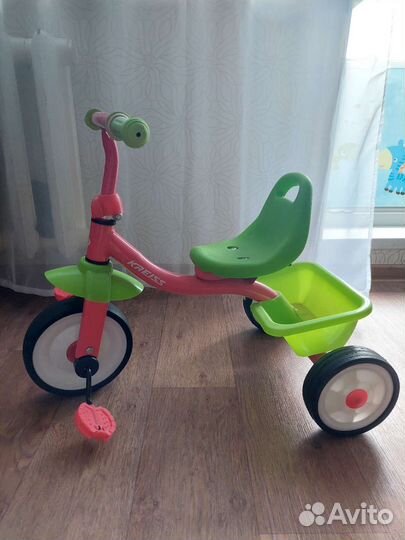Детский трехколесный велосипед