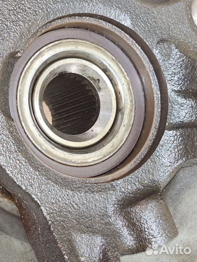 Кулак поворотный правый Mitsubishi Outlander (GF)