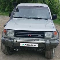 Mitsubishi Pajero 3.0 MT, 1990, 595 959 км, с пробегом, цена 300 000 руб.