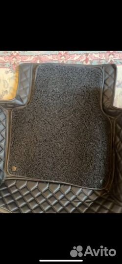 Полики и коврики на camry 70-75