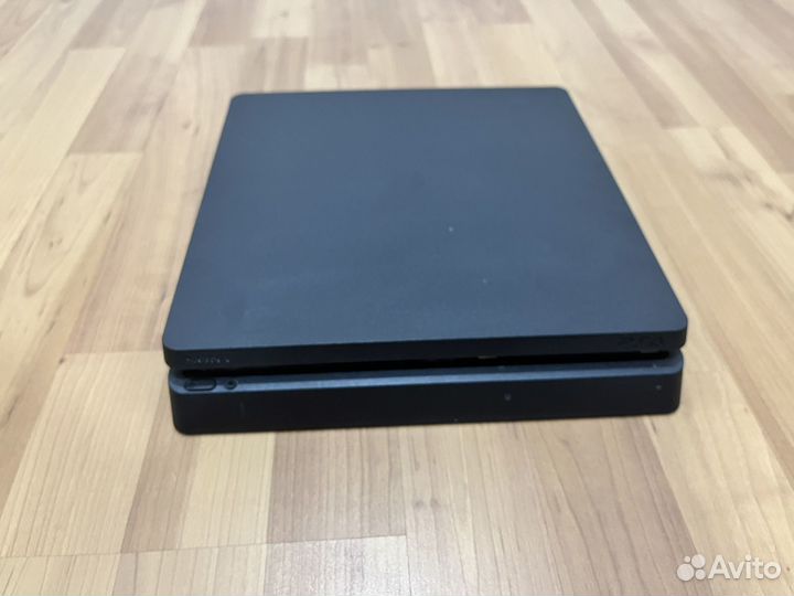Sony PS4 slim 1tb