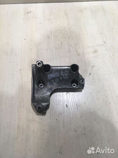 Кронштейн кондиционера BMW 3 Е90