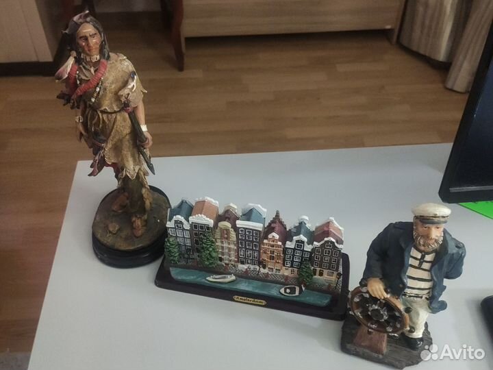 Фигурки коллекционные из Европы новые