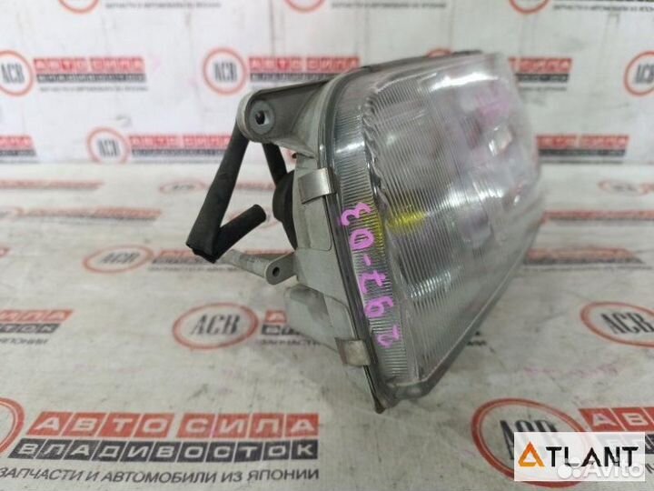 Фара левая toyota hiace