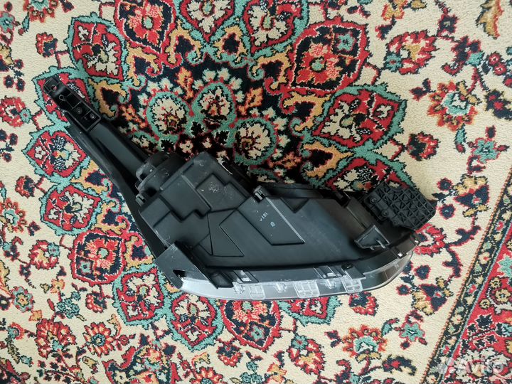 Фара левая Hyundai Creta I 92101M0300