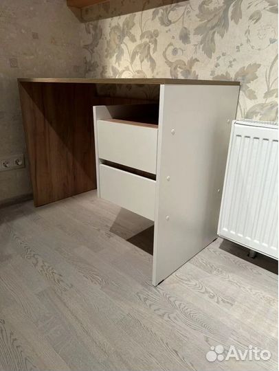 Письменный стол для школьника новый