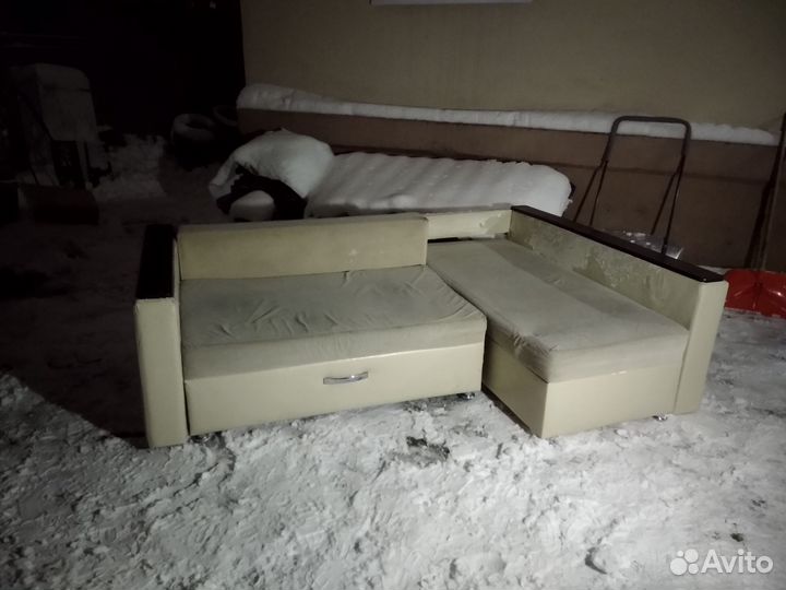 Угловой диван бу