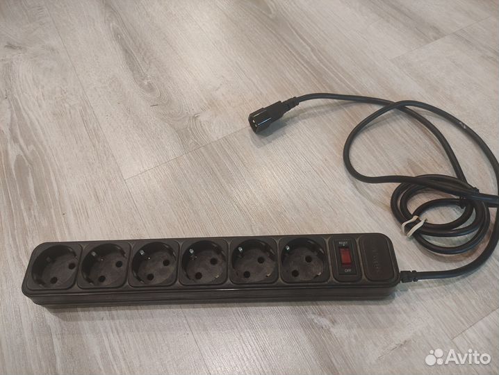 Продам бесперебойник APC 500