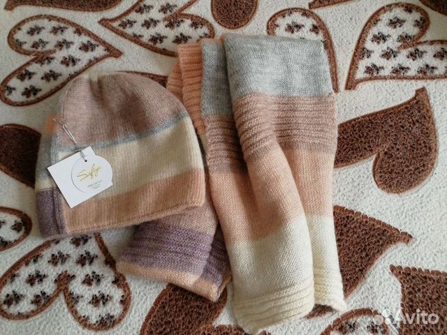 Новый зимний комплект шапка и шарф