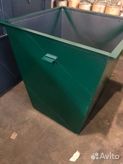 Бак для отходов с крышкой Арт 25552