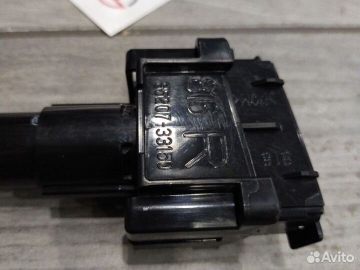 Camry 70 форсунка омывателя правая в сборе 21-24