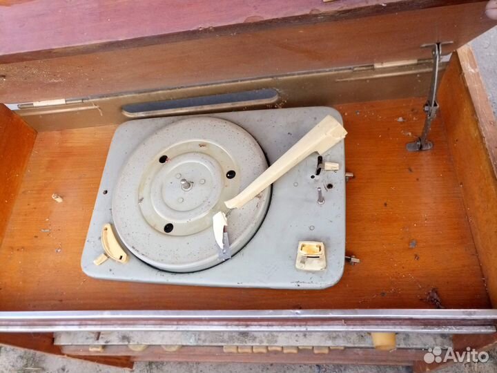 Радиола ригонда под ремонт или запчасти