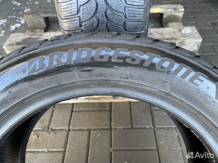 Bridgestone Blizzak LM-32 235/50 R18