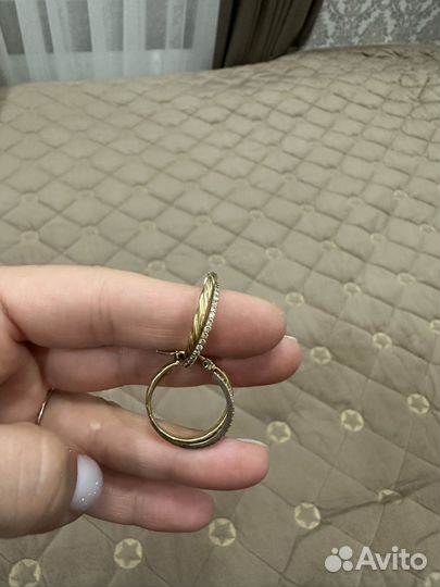 Золотые серьги с бриллиантами