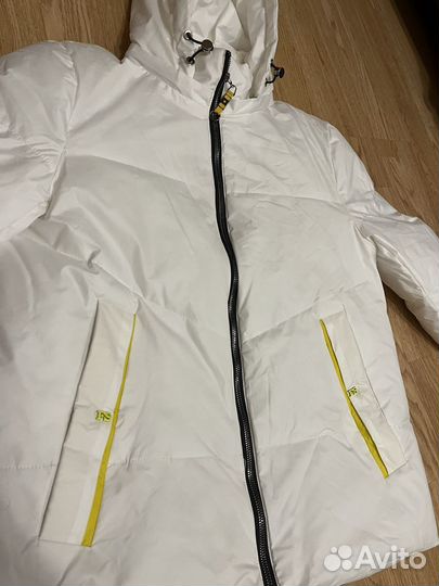 Куртка женская белая