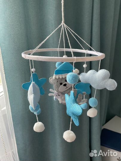 Музыкальный мобиль на кроватку из фетра