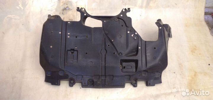 Защита (пыльник) двигателя subaru forester