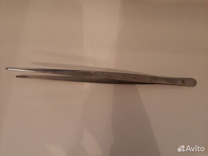 Нож, пинцет