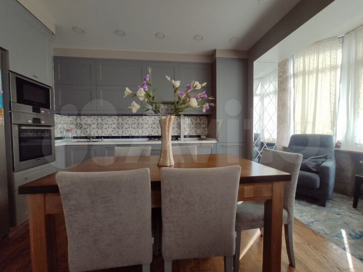 3-к. квартира, 80,4 м², 9/10 эт.